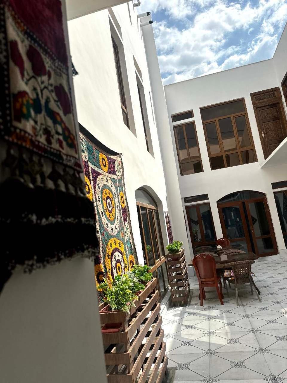 Art Suzani National House Hotel Bukhara Bagian luar foto